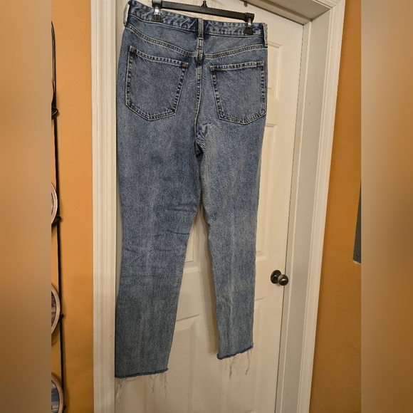 Old Navy Extra High-Rise Straight Jeans 12 Tall - Blue Distressed - Picture 8 of 8